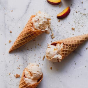 no churn peach ice cream in cones
